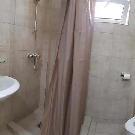 Summer Rain Mamaia Nord Guest house