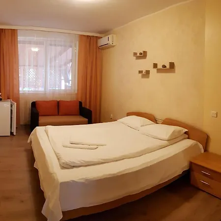 Summer Rain Mamaia Nord Guest house *
