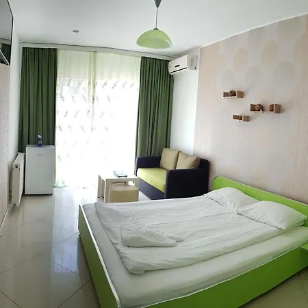 Summer Rain Mamaia Nord Guest house